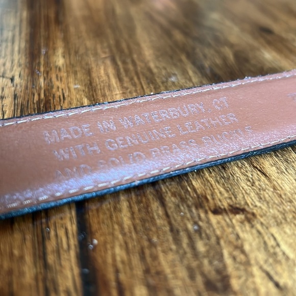 Men’s Minimalist Black Textured Leather USA Made Belt w Brass Buckle Sz 38 - Picture 5 of 9